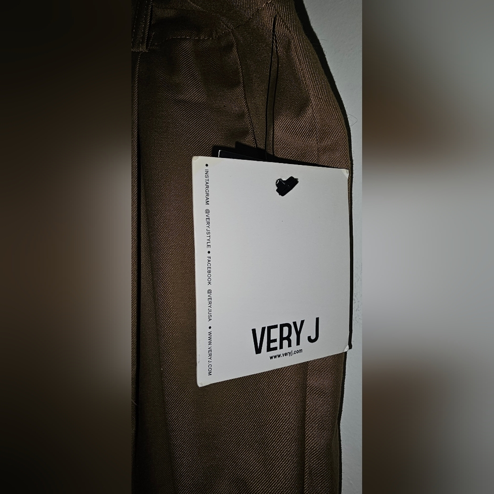 Very J Women’s Wide Leg Pleated Trousers Brown High Waist Elastic Back  Large